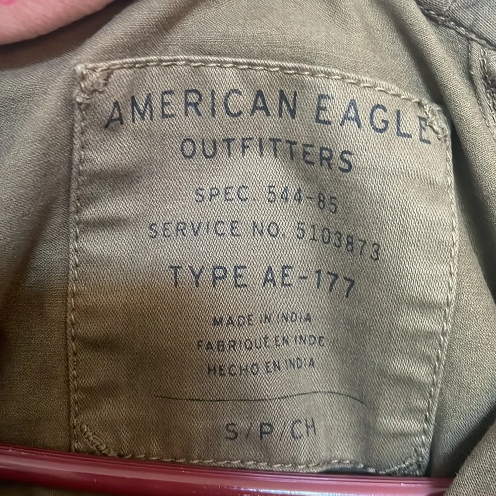 AMERICAN EAGLE OUTFITTERS WOMENS ARMY GREEN OUTDOOR JACKET HOOD - Picture 8 of 8